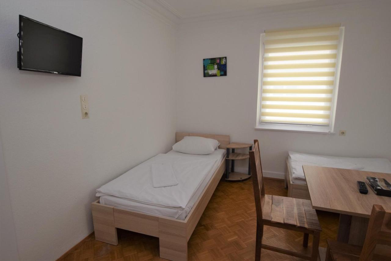 Nuertingen Zimmer Exteriér fotografie